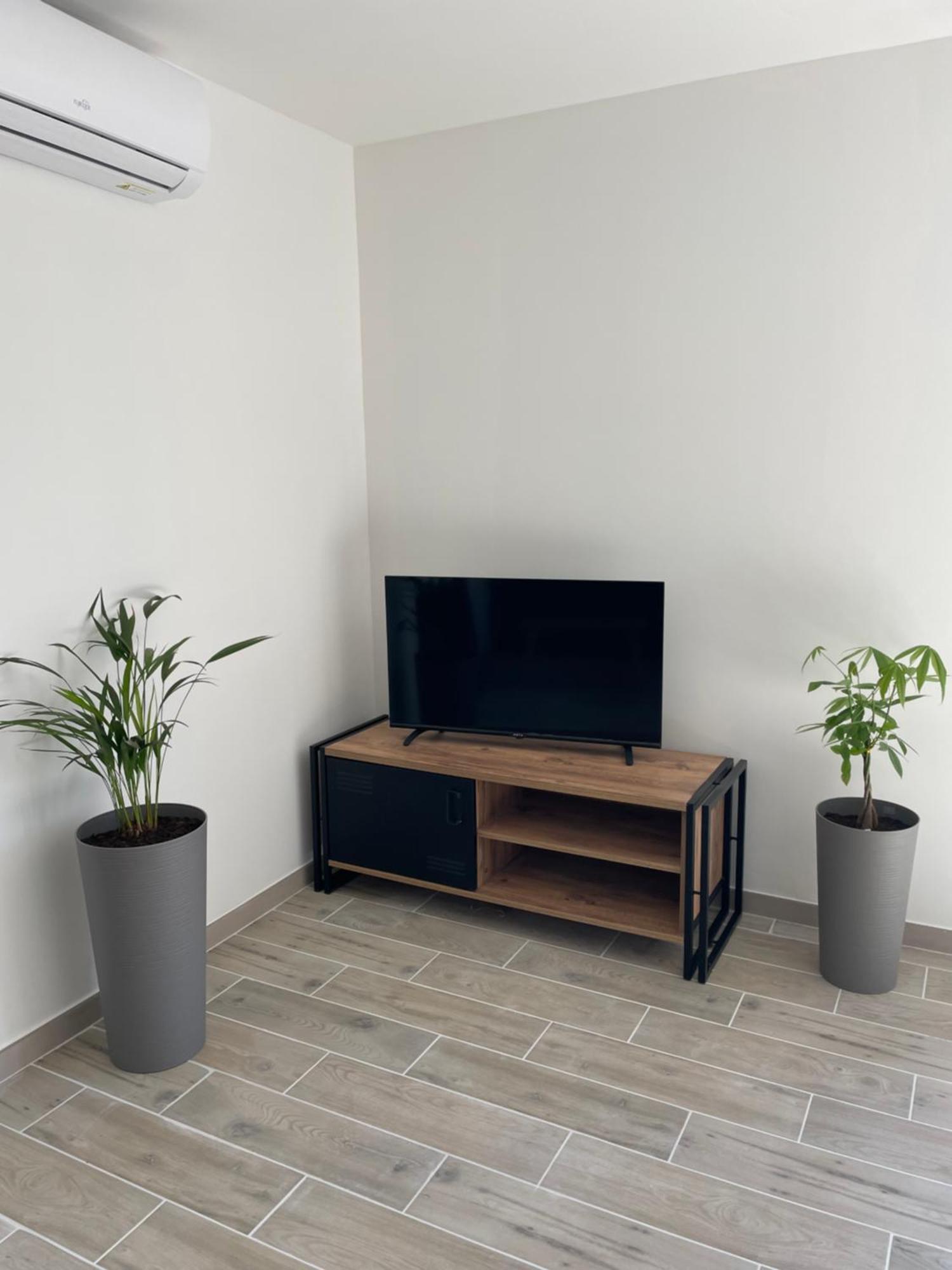Maison De 40M2 Avec Jardin De 50M2 Orange  Exterior foto